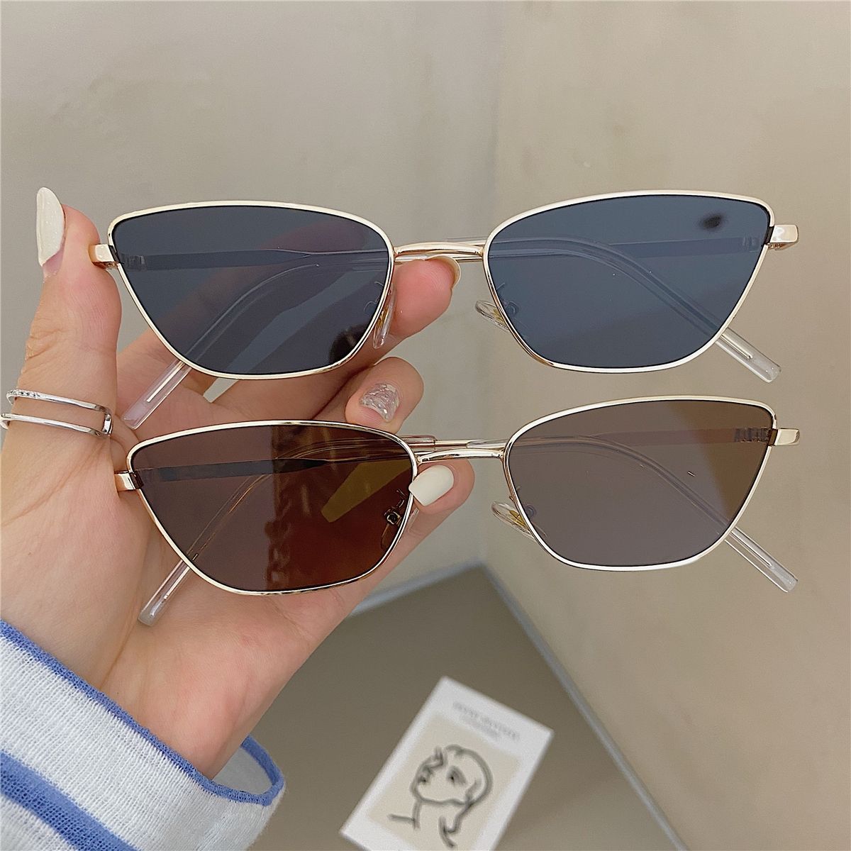 Women Fashion Glasses - 여성용 세련된 마름모꼴 메탈 선글라스, 스트리트