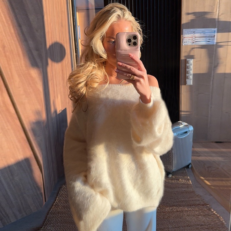 아프라반트 오프숄더 니트 스웨터 여성 루즈핏 크루넥 풀 - Women'S Fashion Trends Fall 2025 리뷰 및 가격